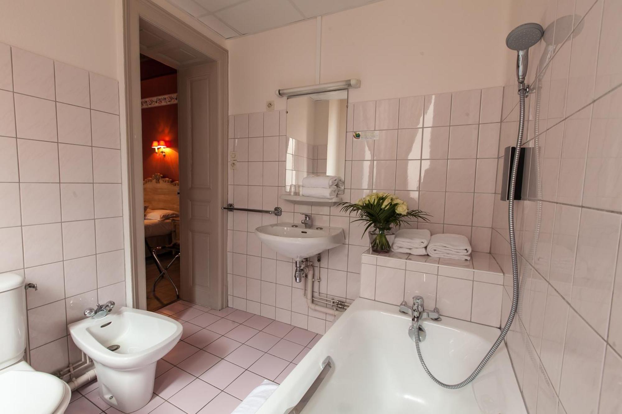 Brit Hotel Bristol Montbeliard Centre エクステリア 写真